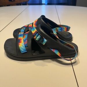 Chaco kid sandals size 5 black rainbow straps